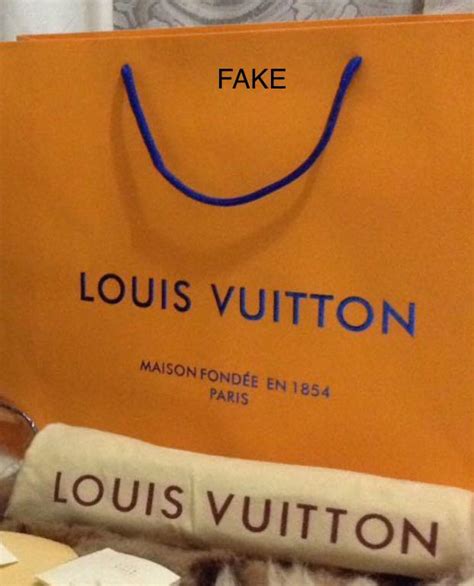 louis vuitton paper bag fake|louis Vuitton Bag scam.